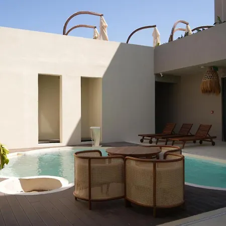 No908 Sunset Bar Otel