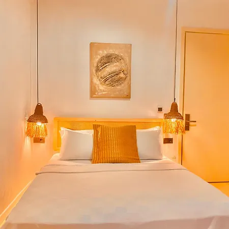 No908 Sunset Bar Otel Çeşme