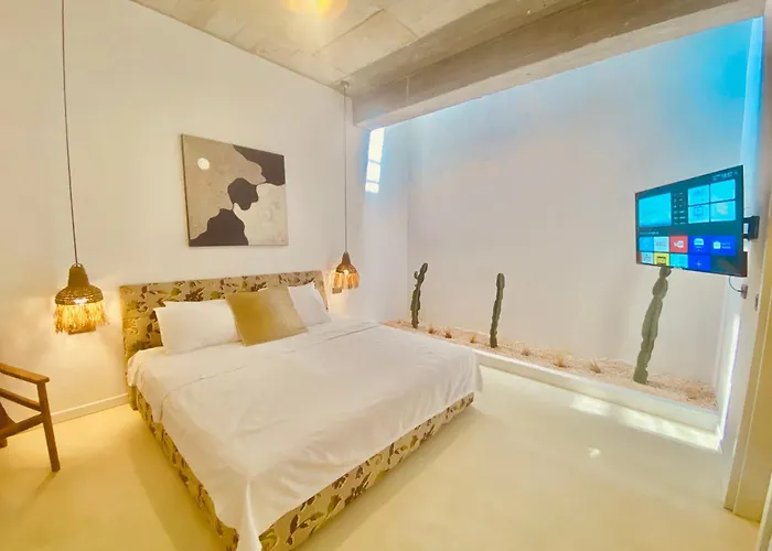 No908 Sunset Hotell *