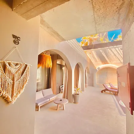 No908 Sunset Bar فندق Çeşme