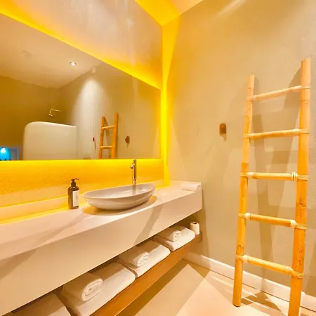 No908 Sunset Bar فندق Çeşme