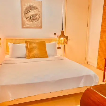 No908 Sunset Bar מלון *