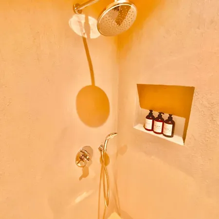 No908 Sunset Bar מלון