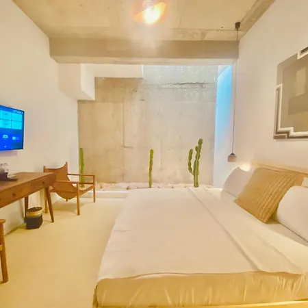 מלון No908 Sunset Bar