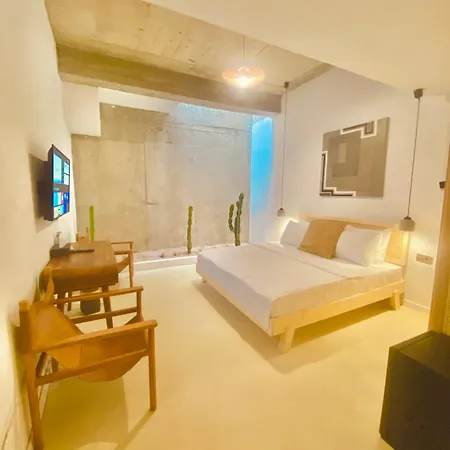 מלון No908 Sunset Bar Çeşme