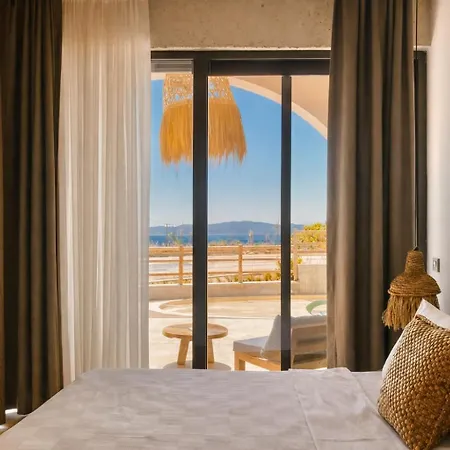 No908 Sunset Hotel